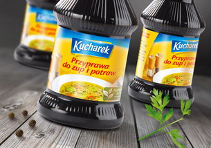 Kucharek食品调味料包装设计 锅上盘旋的热气味道符号